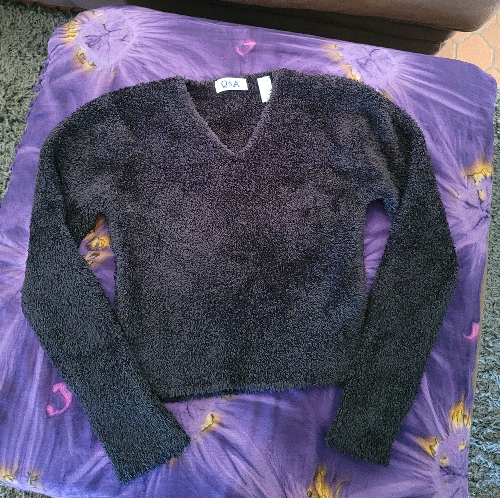 Q&A Sweater
